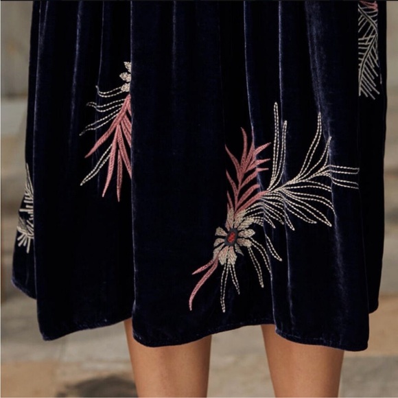 Johnny Was Tiarei Velvet Regan Dress large floral embroidered - Picture 5 of 17